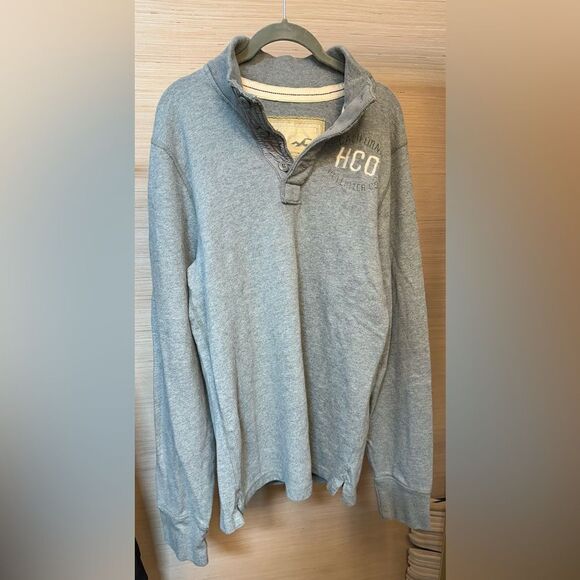 Men’s XL Hollister Sweatshirt - Small hole - Picture 1 of 9